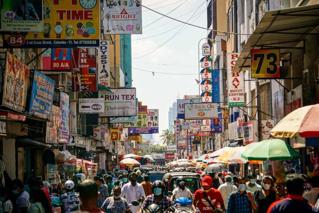 Exploring Pettah Market: Colombo’s Colourful Trading Quarter