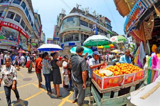 Exploring Pettah Market: Colombo’s Colourful Trading Quarter