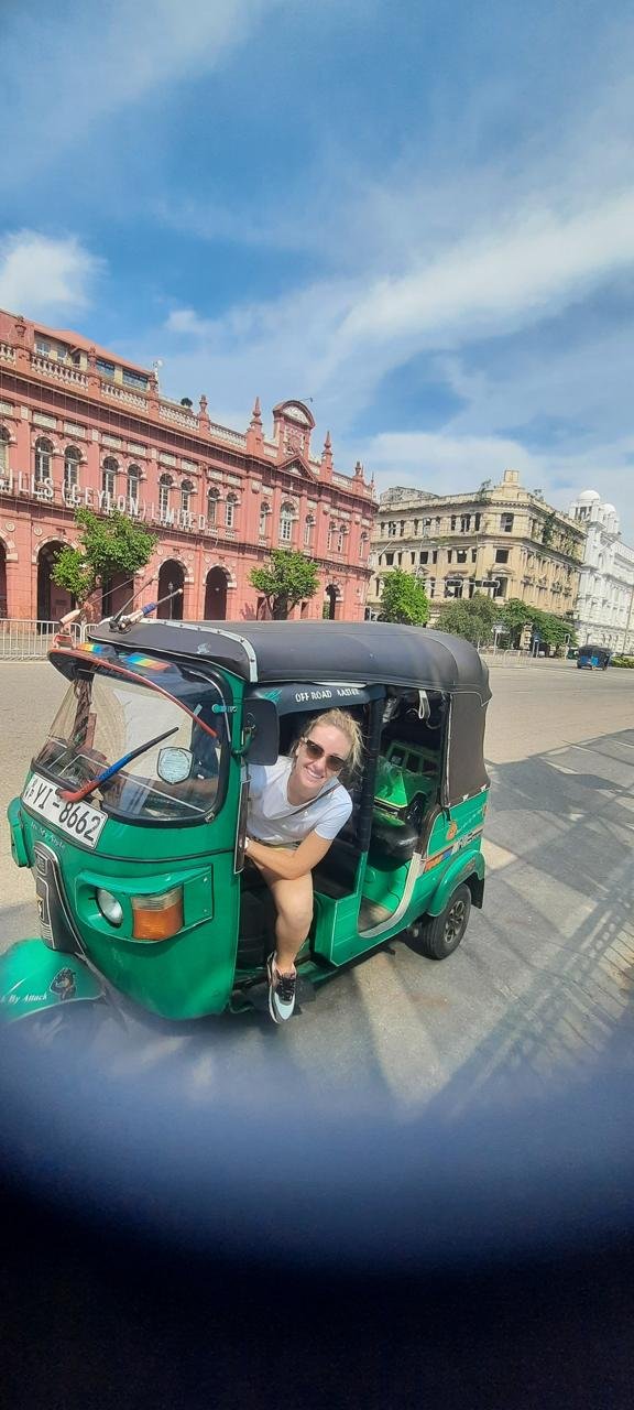 Explore Colombo with Justin Tours